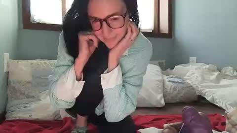 Snapshot of lilrosiedoll chatting on February 25, 5:30 pm Lilrosiedoll online show from February 25, 5:30 pm