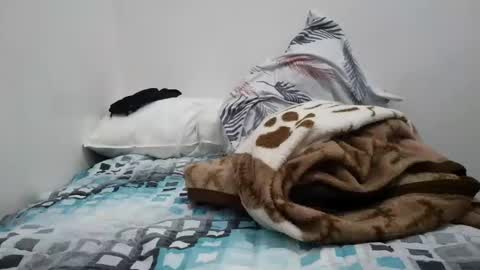 lily310820 online show from December 21, 5:17 pm