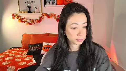 just lily online show from October 5, 12:04 am