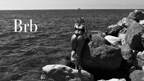 Lily online show from January 17, 5:53 am