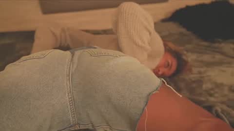 Lily Miiller online show from February 19, 9:46 pm