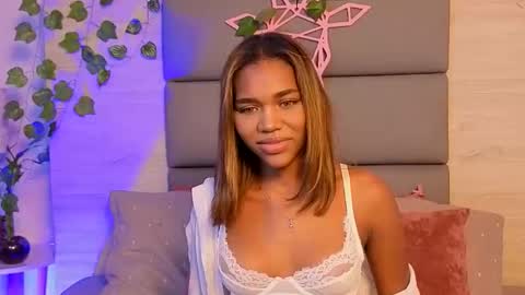 Lily Miiller online show from November 9, 8:27 pm