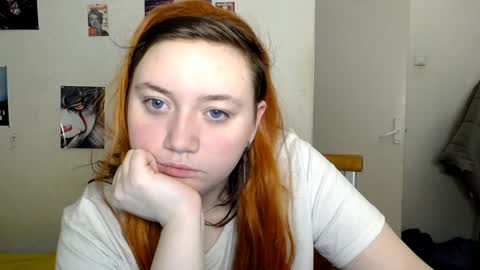 Snapshot of lily_shamy chatting on January 10, 8:04 pm Alice online show from January 10, 8:04 pm