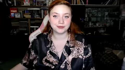 Snapshot of lily_shamy chatting on October 9, 6:34 pm Alice online show from October 9, 6:34 pm