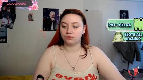 Snapshot of lily_shamy chatting on February 9, 10:31 am Alice online show from February 9, 10:31 am