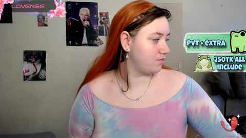 Snapshot of lily_shamy chatting on January 19, 10:50 am Alice online show from January 19, 10:50 am