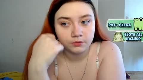 Snapshot of lily_shamy chatting on February 26, 11:54 am Alice online show from February 26, 11:54 am