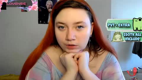 Snapshot of lily_shamy chatting on February 21, 11:11 am Alice online show from February 21, 11:11 am