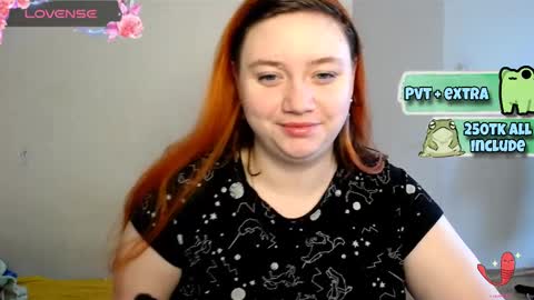 Snapshot of lily_shamy chatting on March 3, 9:05 am Alice online show from March 3, 9:05 am