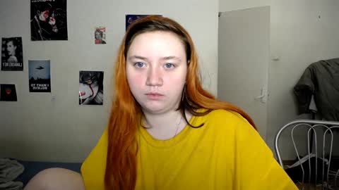 Snapshot of lily_shamy chatting on January 7, 6:56 pm Alice online show from January 7, 6:56 pm