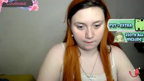 Snapshot of lily_shamy chatting on March 8, 1:04 am Alice online show from March 8, 1:04 am