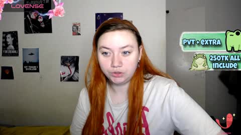 Snapshot of lily_shamy chatting on January 12, 1:58 pm Alice online show from January 12, 1:58 pm