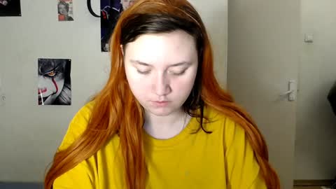 Snapshot of lily_shamy chatting on January 4, 9:41 pm Alice online show from January 4, 9:41 pm