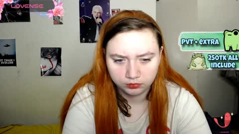 Snapshot of lily_shamy chatting on January 14, 2:22 pm Alice online show from January 14, 2:22 pm