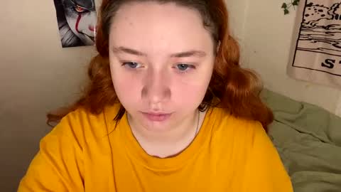 Snapshot of lily_shamy chatting on December 15, 1:11 pm Alice online show from December 15, 1:11 pm