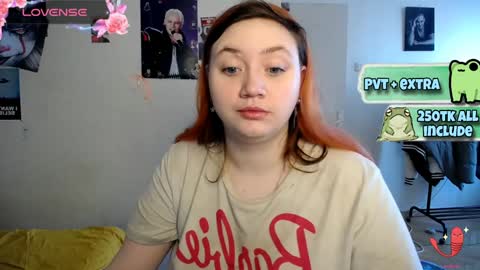 Snapshot of lily_shamy chatting on February 5, 10:08 am Alice online show from February 5, 10:08 am