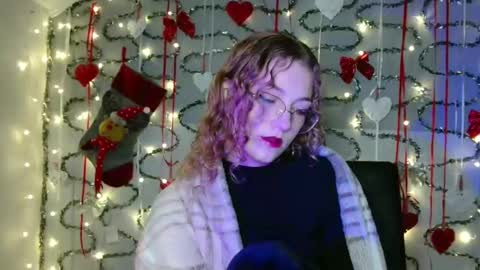 small lily online show from December 2, 6:21 pm