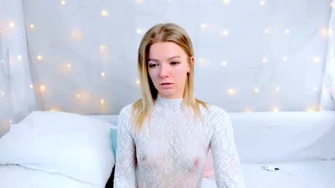 lilydavisss online show from December 21, 3:00 am