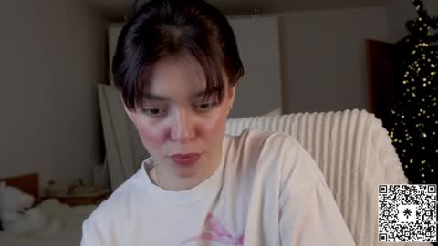 Snapshot of lilyewing_ chatting on December 23, 5:22 pm Lily   online show from December 23, 5:22 pm