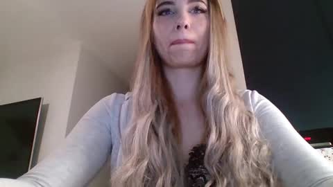 Lily online show from January 7, 4:43 pm