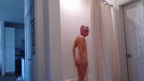 Lily Monroe online show from November 16, 6:30 pm