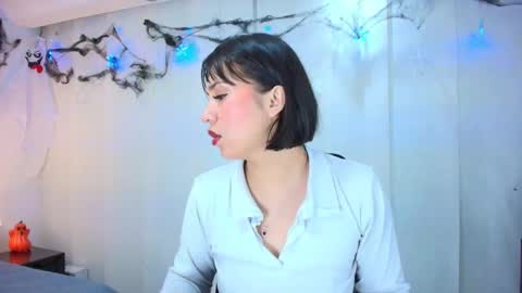 Snapshot of lina_bedoya chatting on October 22, 11:48 am Lina Bedoya online show from October 22, 11:48 am