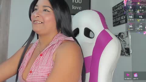 LINA SANCHEZ online show from January 25, 2:30 pm