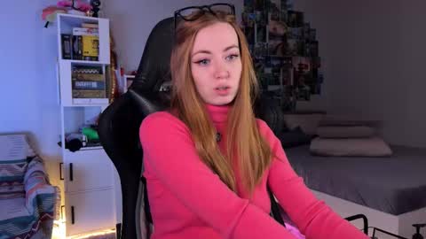 lina online show from October 21, 2:21 pm