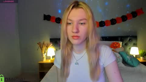 linarayy online show from October 22, 9:25 am