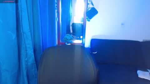 lincy_honeyy online show from October 28, 4:40 am