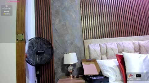 linda cabal online show from November 10, 8:59 pm