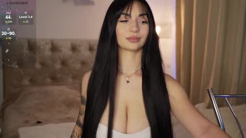 Snapshot of linda_warners chatting on October 11, 1:47 pm Call me Linda online show from October 11, 1:47 pm