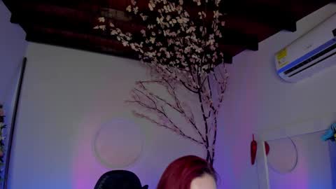 Lindsay    online show from October 15, 4:59 am