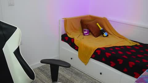 Tina online show from March 7, 7:21 pm