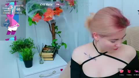 Snapshot of lisa_adam chatting on October 23, 5:19 pm lissi online show from October 23, 5:19 pm