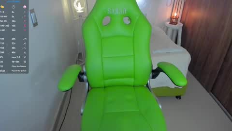 Snapshot of lisa_gerrard_ chatting on March 6, 12:30 pm Lisa  online show from March 6, 12:30 pm