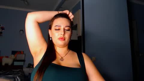 lisa_lady_golden online show from October 3, 2:27 am