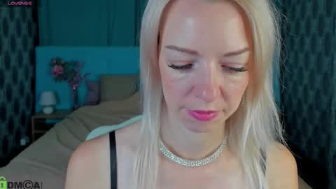 Snapshot of lisa_magnusson chatting on October 21, 12:36 am Lisa online show from October 21, 12:36 am