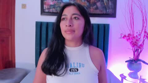 LisaHadwiin online show from December 12, 6:42 pm