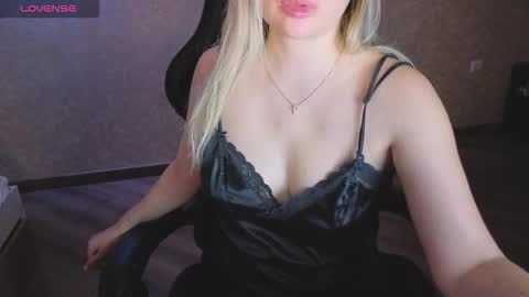 Anna online show from November 14, 12:10 am