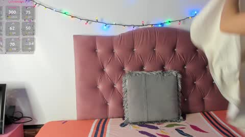 Lissa online show from December 18, 1:59 am