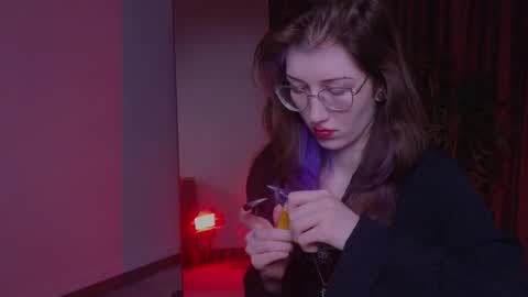 lissaros online show from December 2, 6:04 am