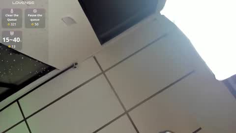 Lis  online show from November 7, 3:50 pm