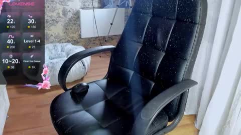 little__boss online show from September 22, 7:34 pm