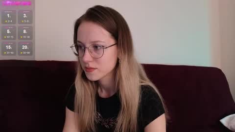 little_bliss online show from September 27, 1:35 am