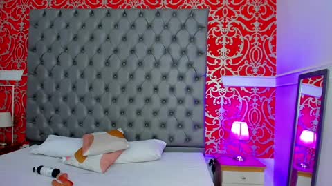 little_lilith_apple online show from February 23, 6:50 pm