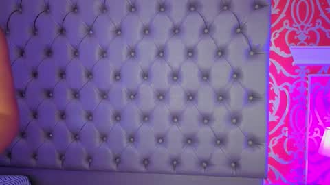 little_lilith_apple online show from September 23, 7:12 pm