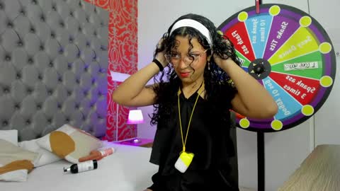 little_lilith_apple online show from January 18, 7:04 pm