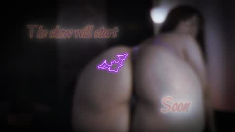 Snapshot of little_maeve chatting on October 11, 9:50 pm Maeve  online show from October 11, 9:50 pm