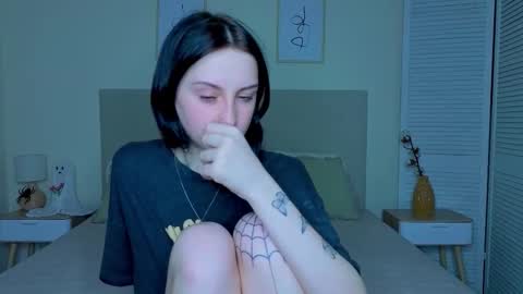 little_mollee online show from December 16, 9:20 pm